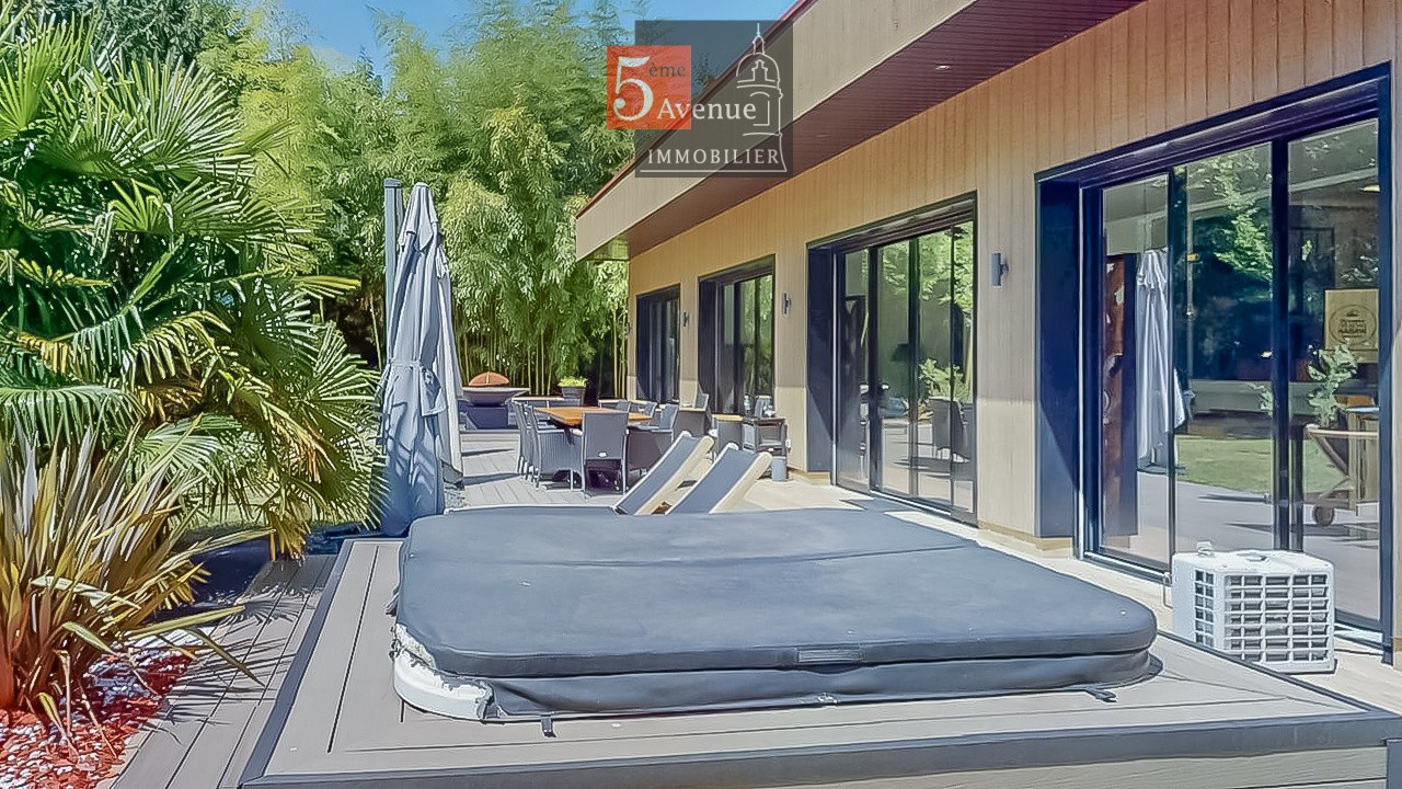 Maison à vendre à Lamorlaye, 260 m², 7 pièces – photo 1 sur 14