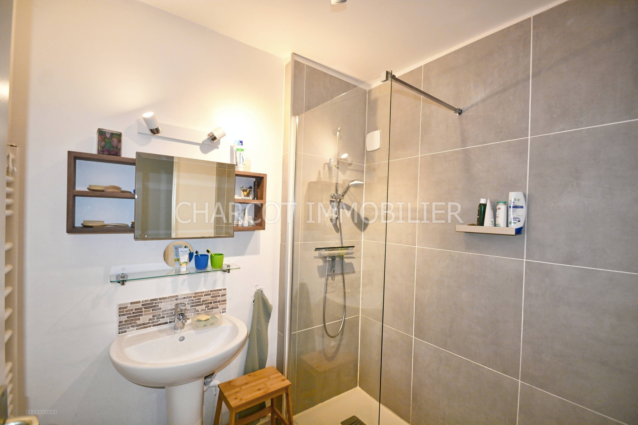 LYON 9ème - APPARTEMENT SPACIEUX 4 pièces - Quartier recherché, calme, prox ttes commodités — photo 10