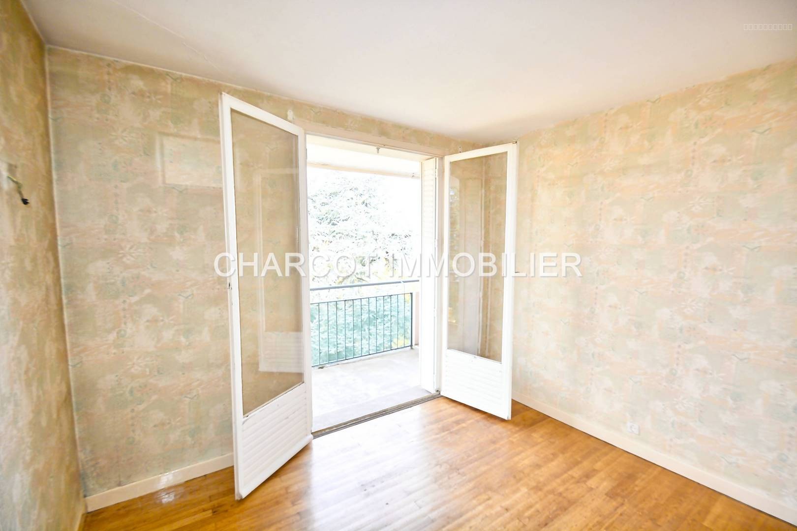 Appartement traversant de type 5  de  83,19 m2   Lyon 5ème — photo 9