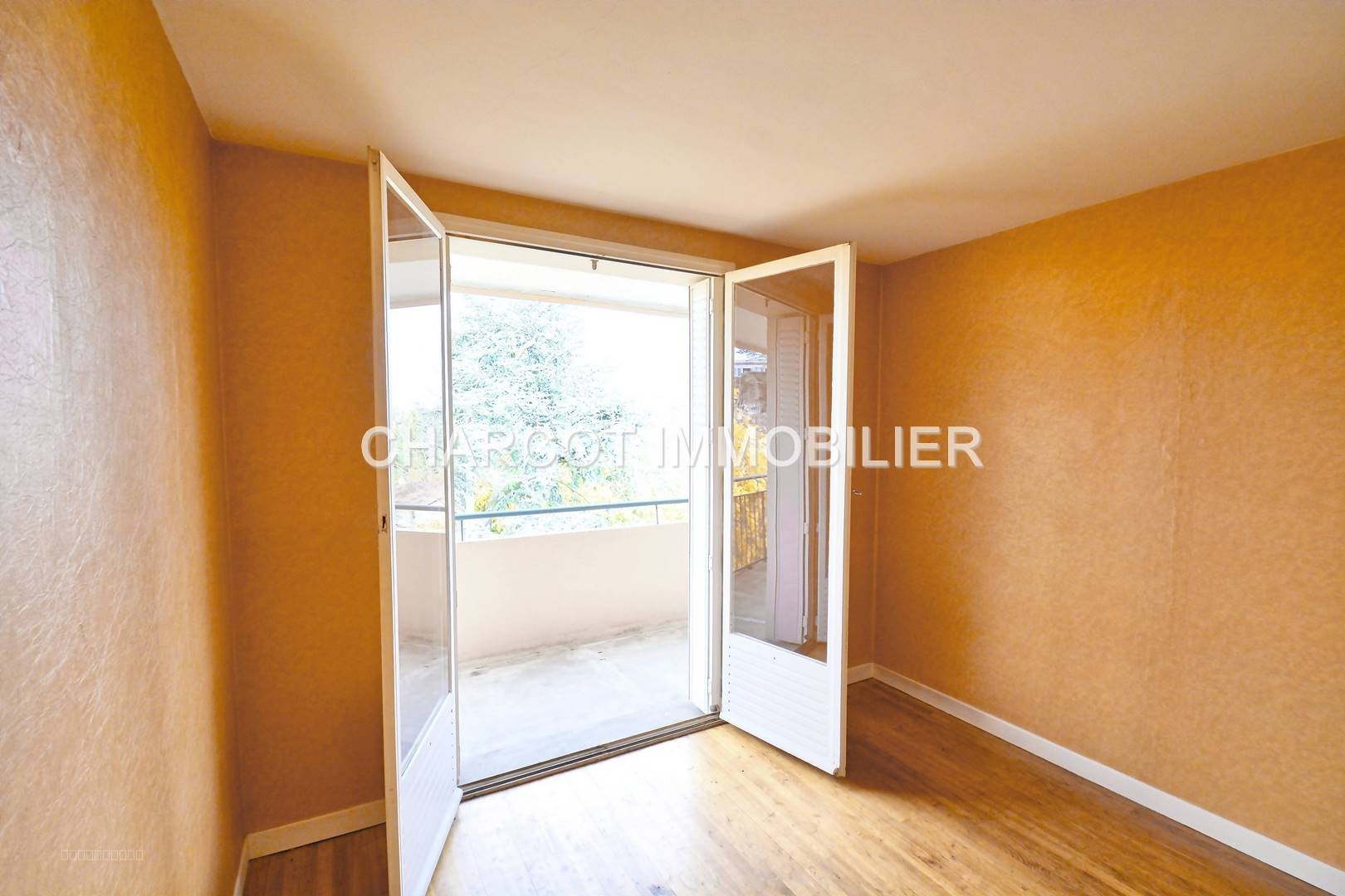 Appartement traversant de type 5  de  83,19 m2   Lyon 5ème — photo 10