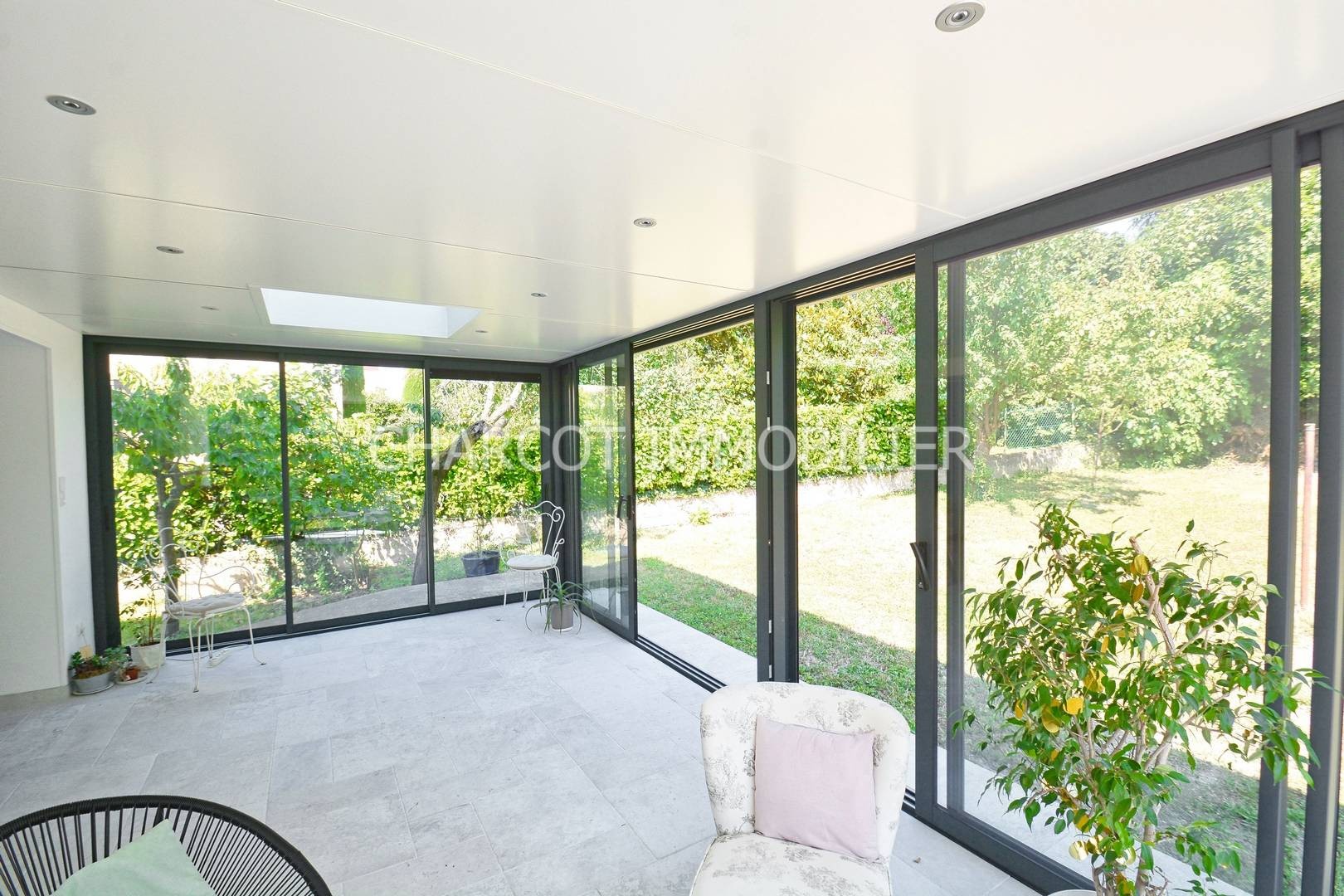 Maison rénovée avec jardin et studio indépendant, dans un quartier calme et résidentiel. Parfait pour les fami — photo 9