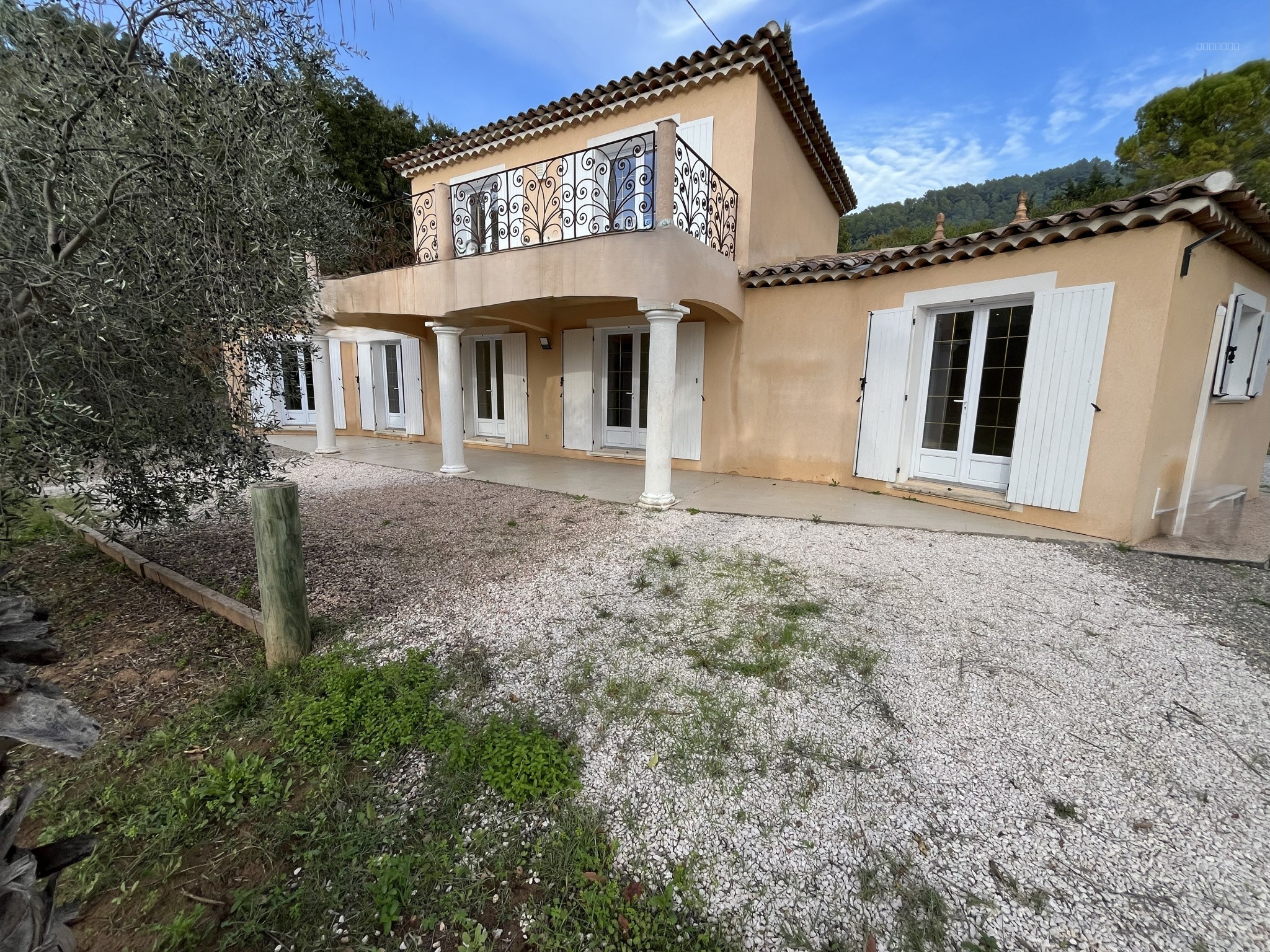 Villa à vendre à La motte, 150 m², 6 pièces – photo 1 sur 17