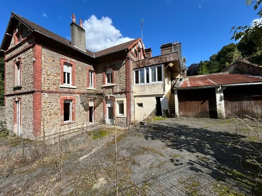 Immeuble à vendre à Vire, 201 m² – photo 1 sur 11