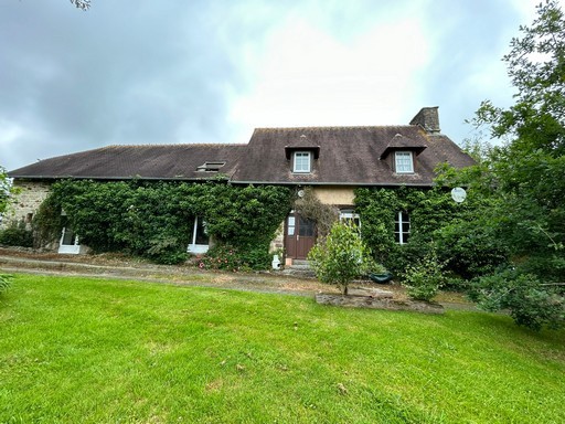 Maison à vendre à Vire, 57 m², 7 pièces – photo 1 sur 19