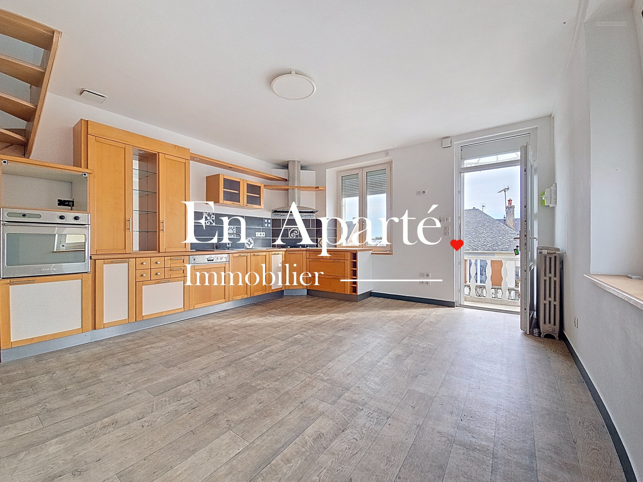 Bien immobilier à vendre à Donville les bains, 79 m², 6 pièces – photo 1 sur 8