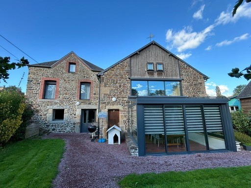 Maison à vendre à Vire, 55 m², 9 pièces – photo 1 sur 20