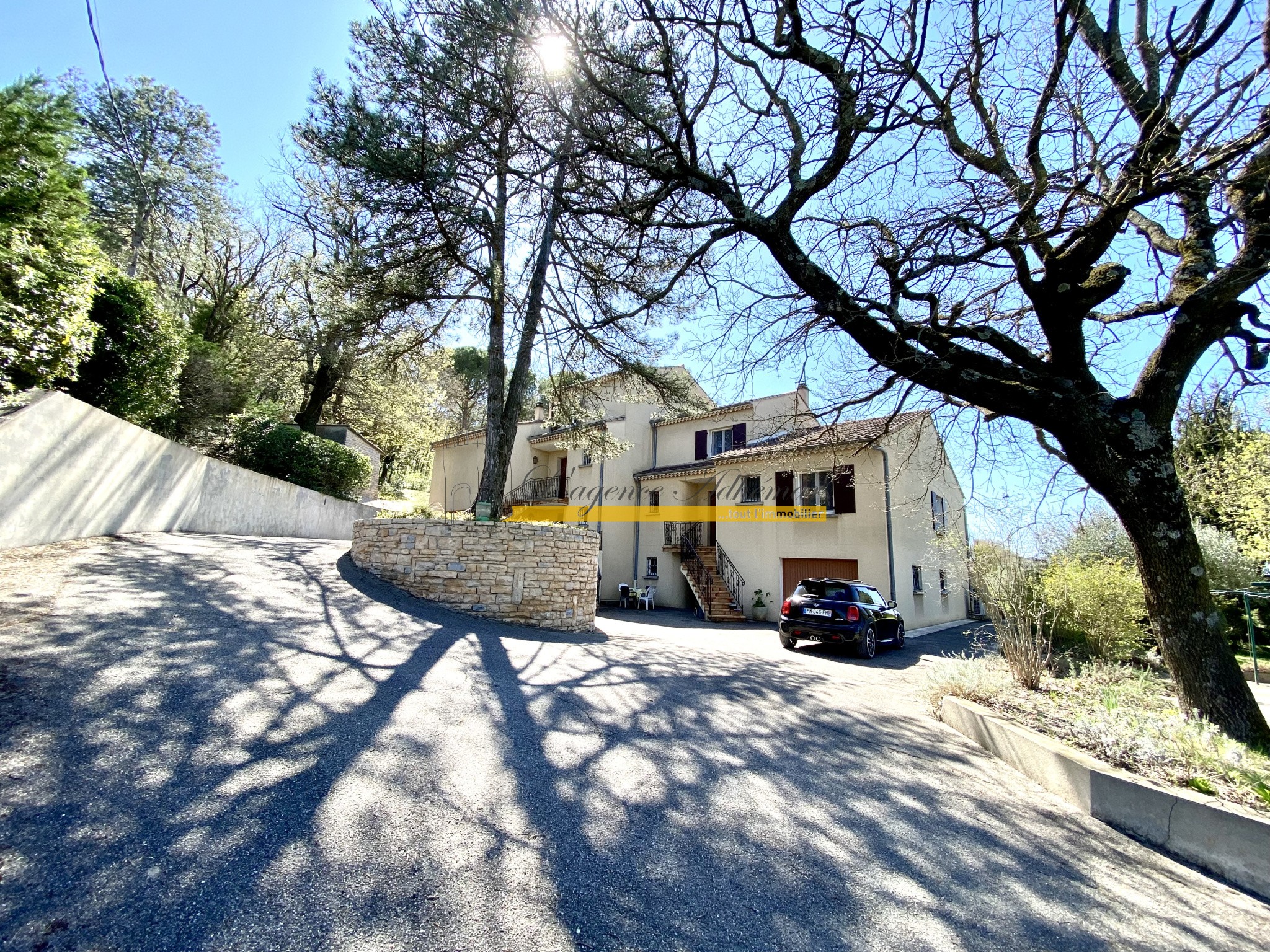 Montélimar, dans un environnement champêtre sans être loin des commodités, deux maisons mitoyennes. — photo 1
