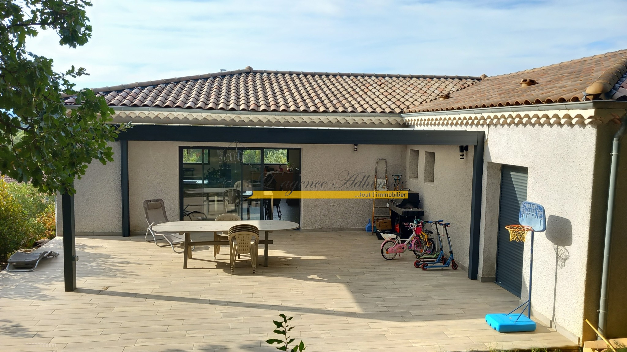 Maison à vendre à Montelimar, 201 m², 7 pièces – photo 2 sur 11