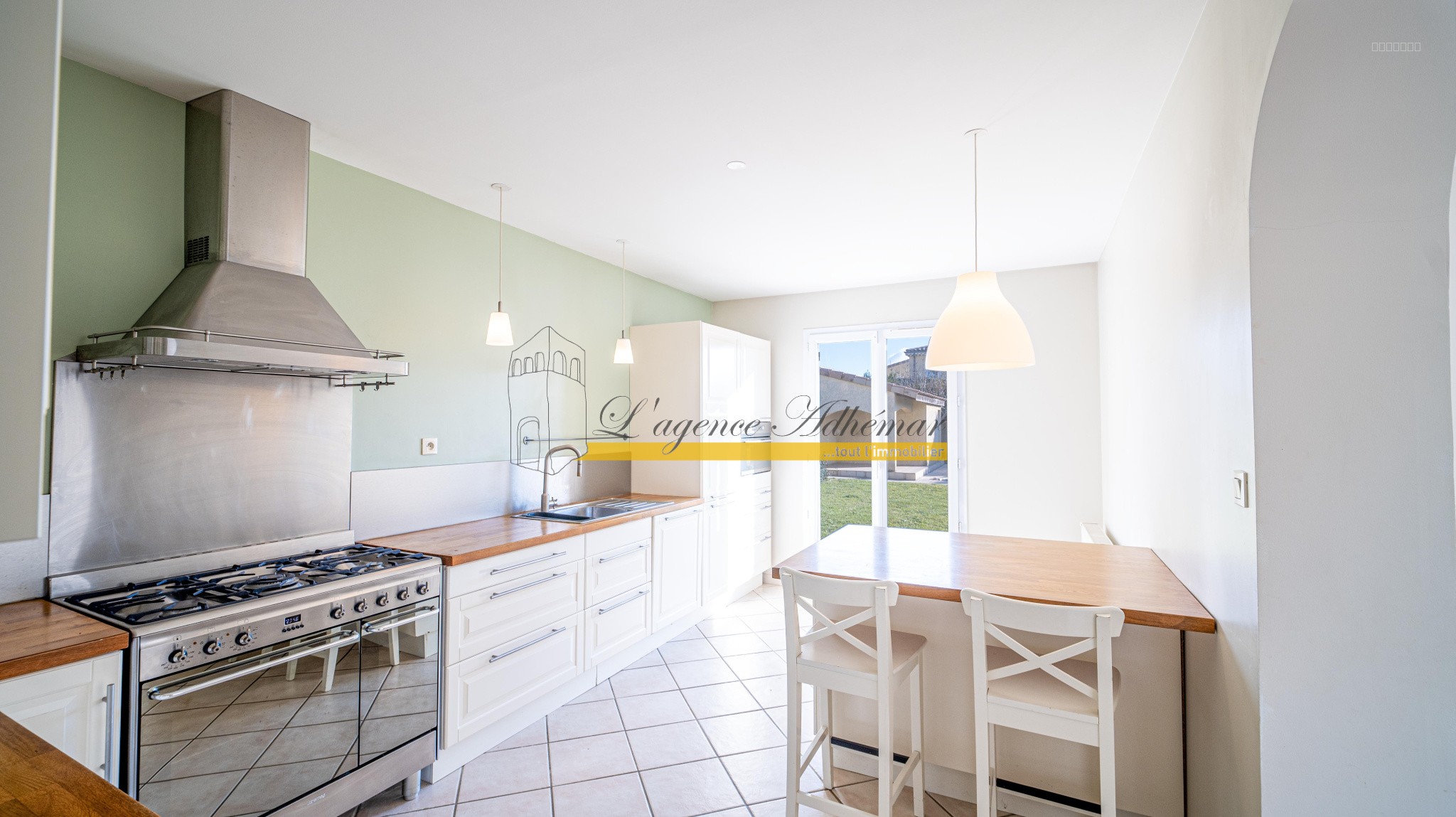Maison à vendre à Mirmande, 193,6 m², 7 pièces – photo 3 sur 9