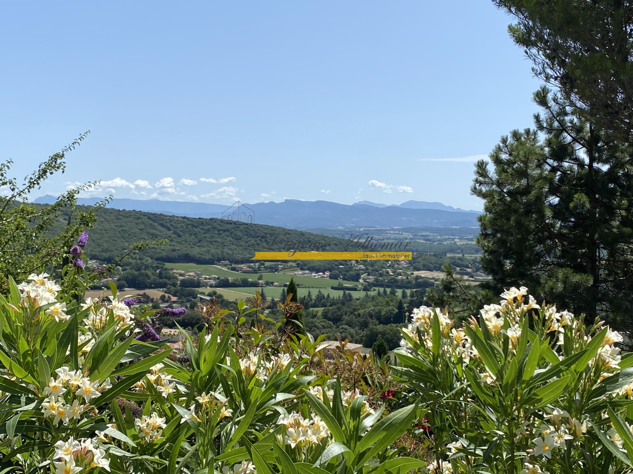 Terrain à vendre à Savasse, 2 572 m² – photo 2 sur 5
