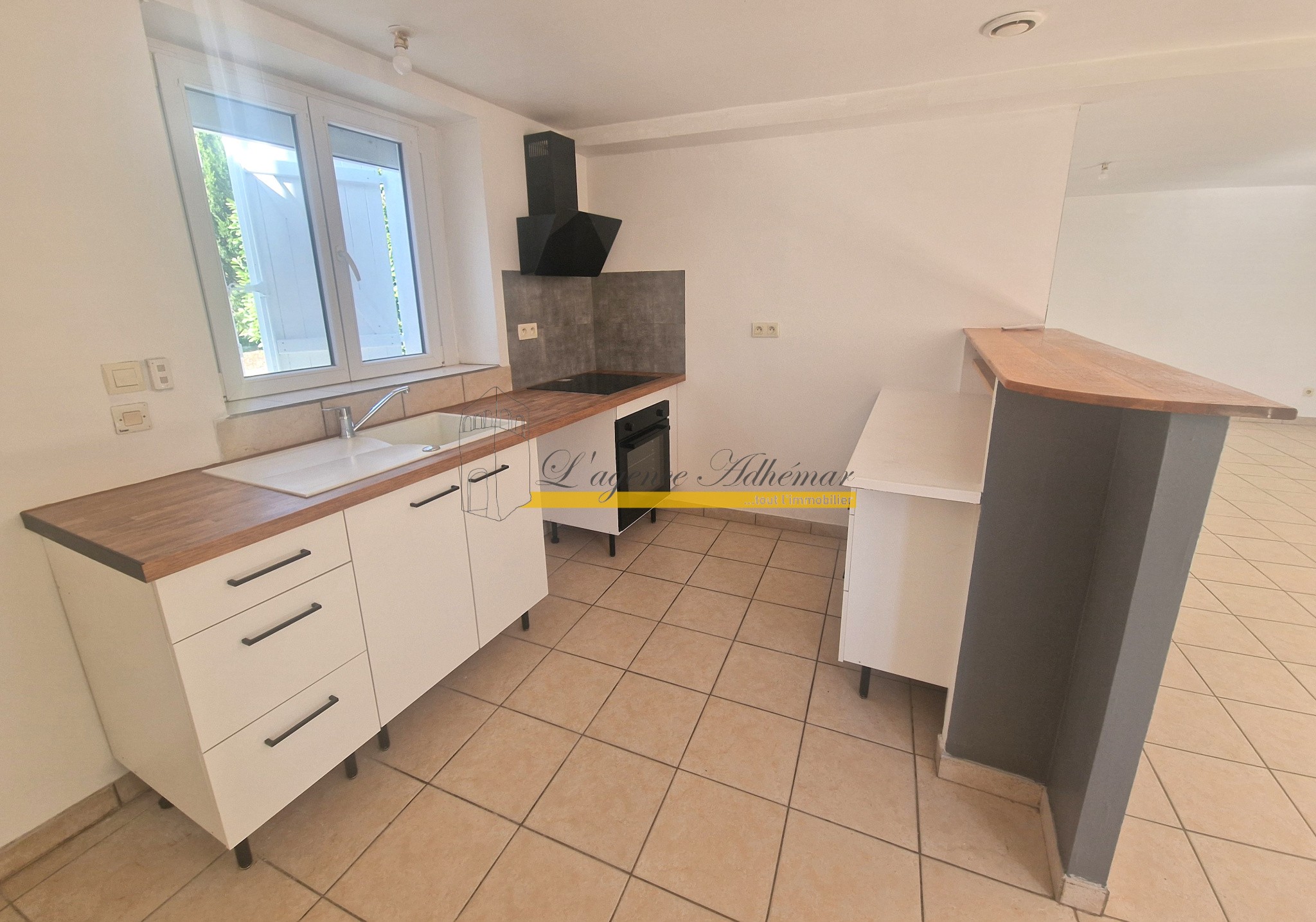 Appartement à louer à Le poet laval, 108 m², 4 pièces – photo 2 sur 13
