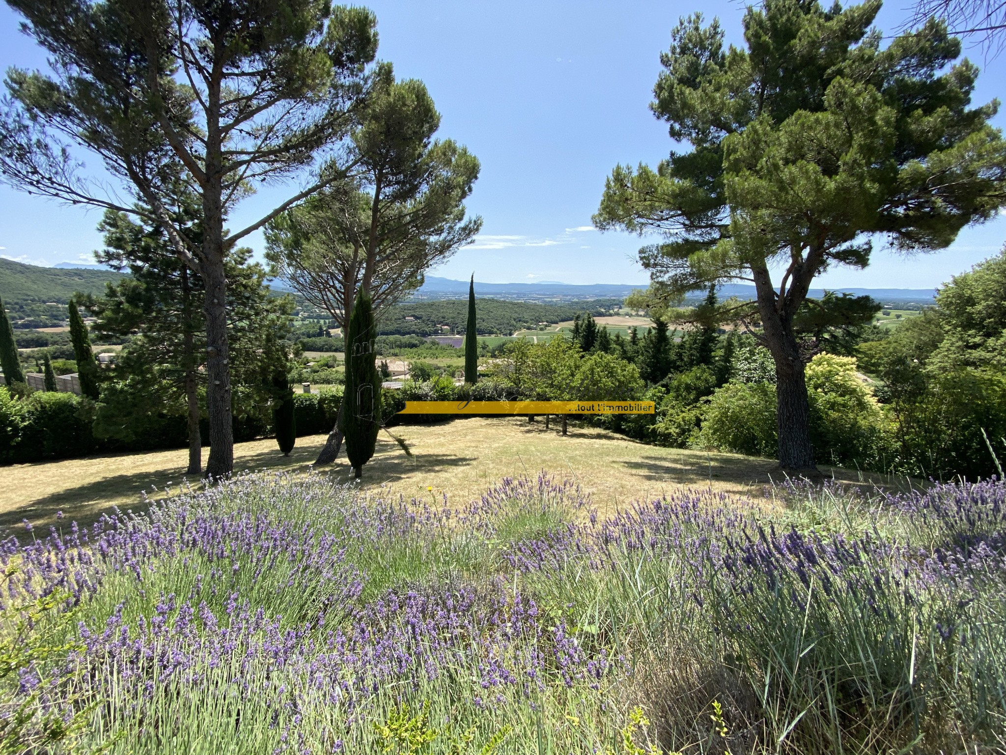 Terrain à vendre à Savasse, 2 572 m² – photo 1 sur 5