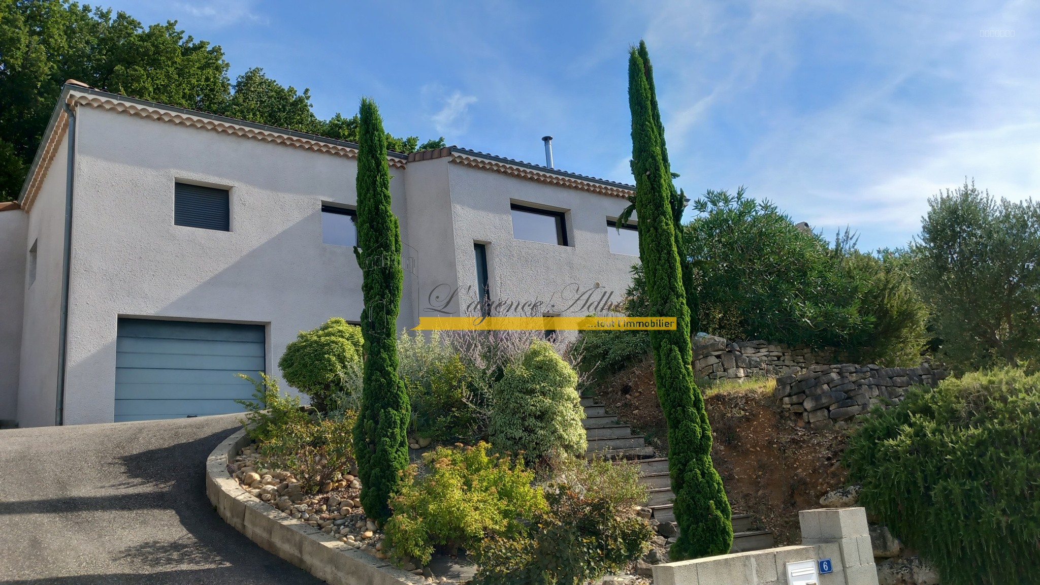 A vendre sur Montèlimar secteur EST maison de 201m2 habitable sur 1300m2 de terrain. — photo 1
