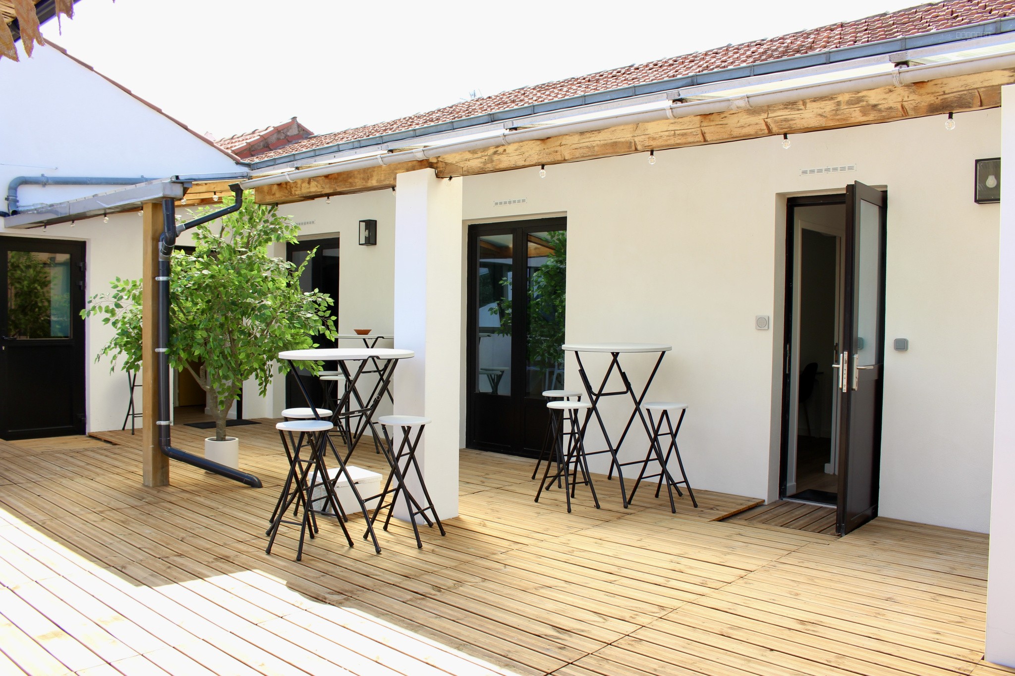 Bien immobilier à louer à La rochelle, 187 m² – photo 3 sur 3