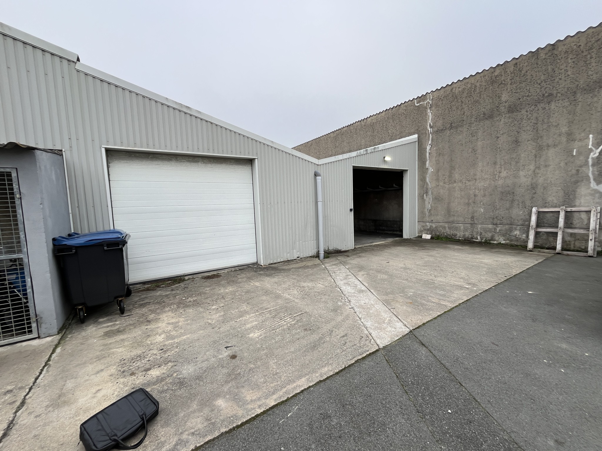 Bien immobilier à louer à Aytre, 245 m² – photo 2 sur 3