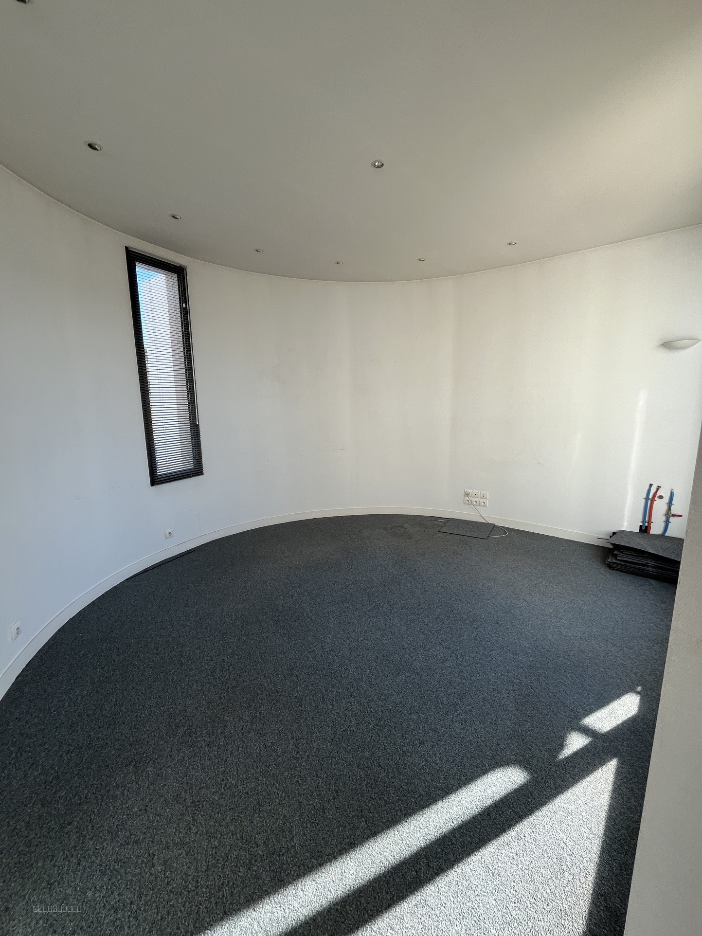 Bien immobilier à vendre à La rochelle, 170 m² – photo 2 sur 3