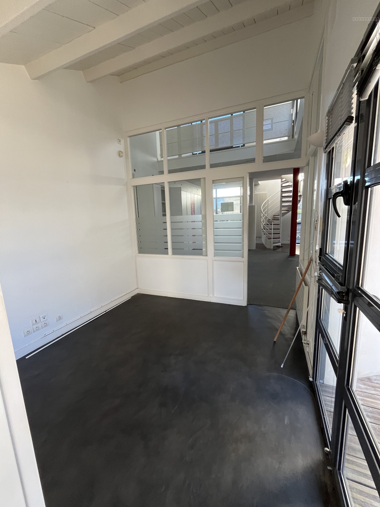 Bien immobilier à louer à La rochelle, 170 m² – photo 1 sur 3