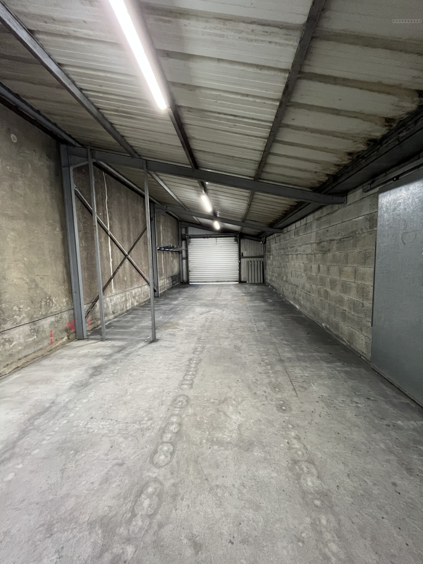 Bien immobilier à louer à Aytre, 245 m² – photo 1 sur 3