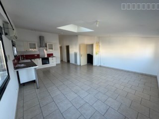 Bien immobilier à louer à La rochelle, 117 m² – photo 3 sur 3