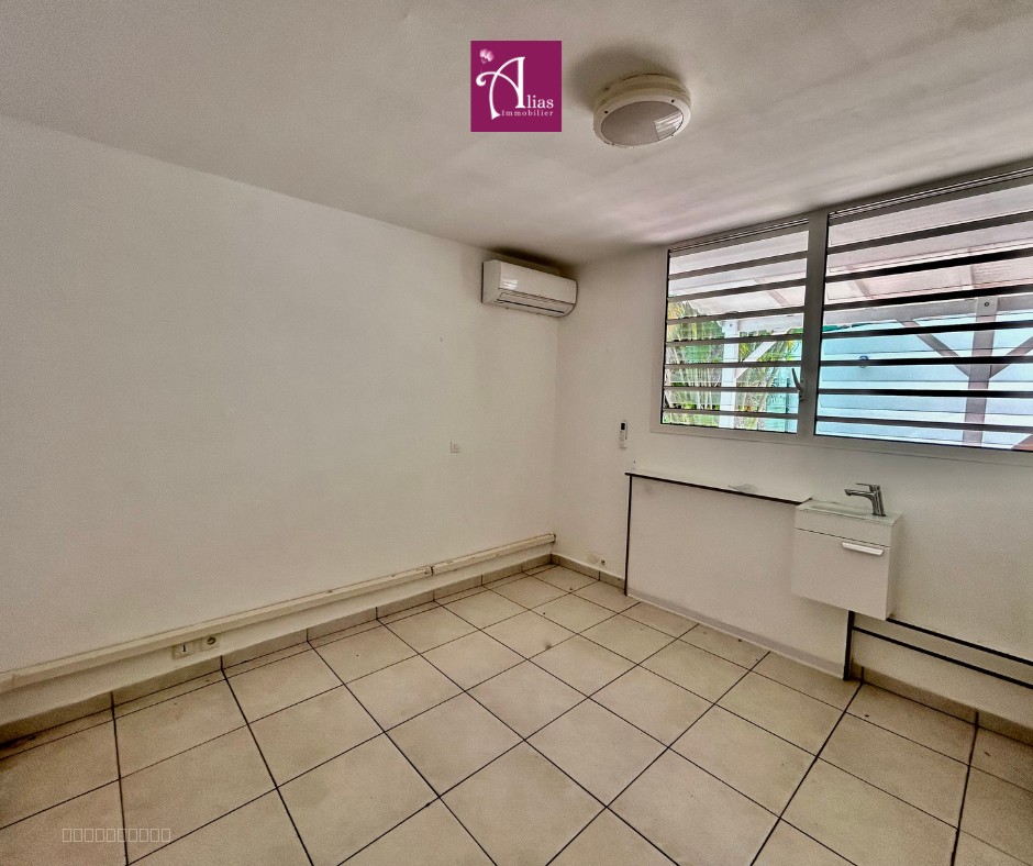 Bien immobilier à louer à Le gosier, 57 m² – photo 2 sur 8