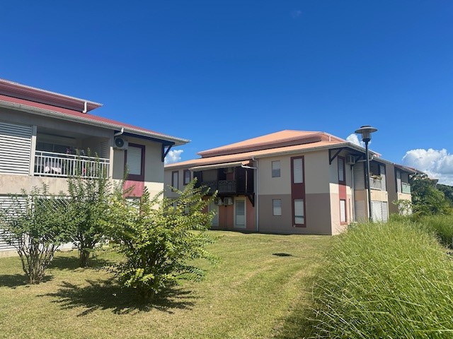 Appartement à vendre à Petit bourg, 56,61 m², 3 pièces – photo 1 sur 4