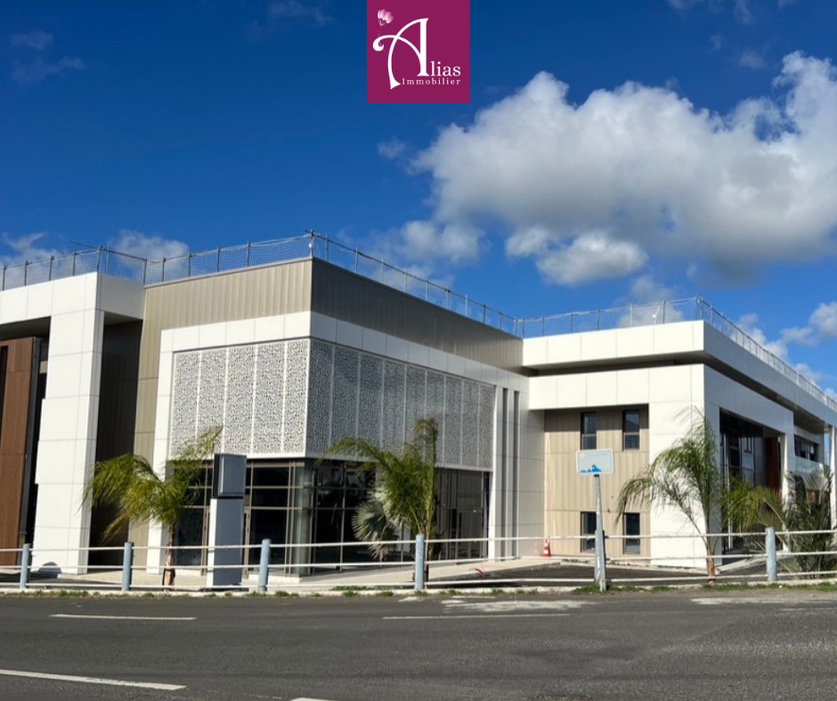 Bien immobilier à louer à Baie mahault, 146 m² – photo 1 sur 1