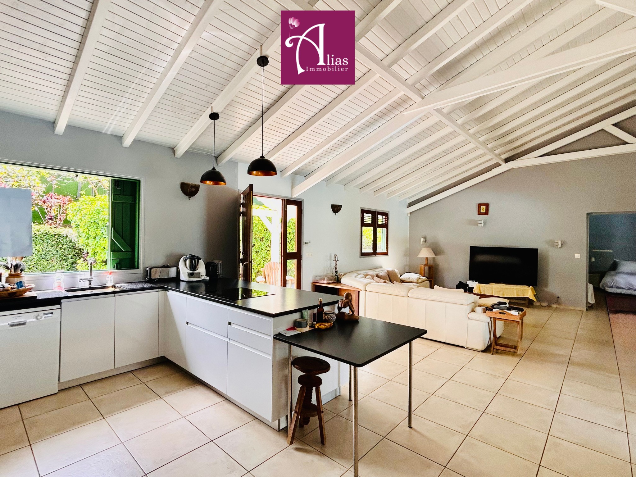 Maison à vendre à Petit bourg, 131 m², 4 pièces – photo 3 sur 9