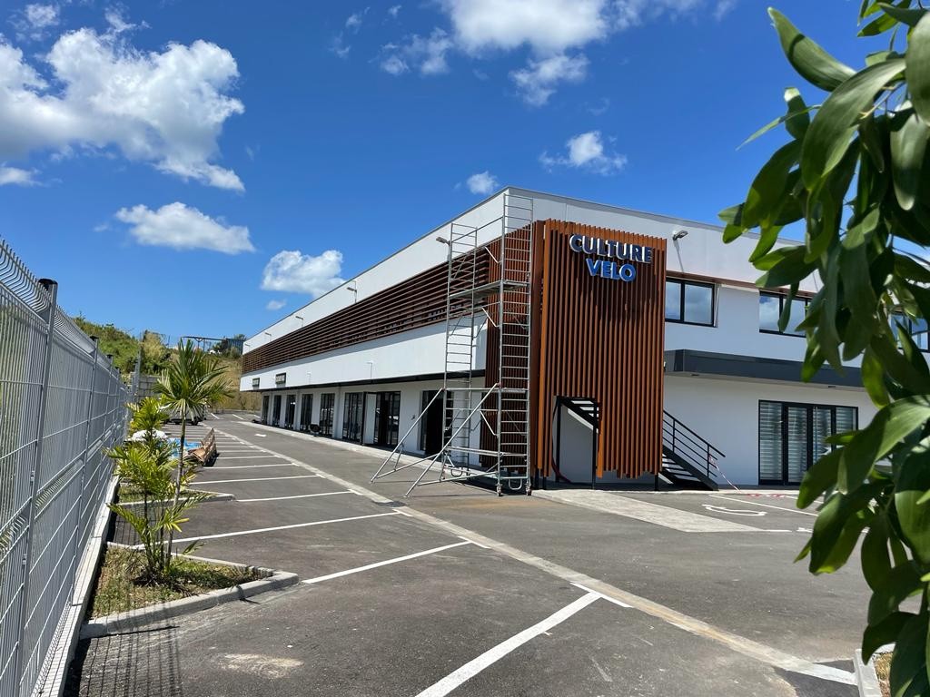 Bien immobilier à louer à Les abymes, 400 m² – photo 3 sur 7