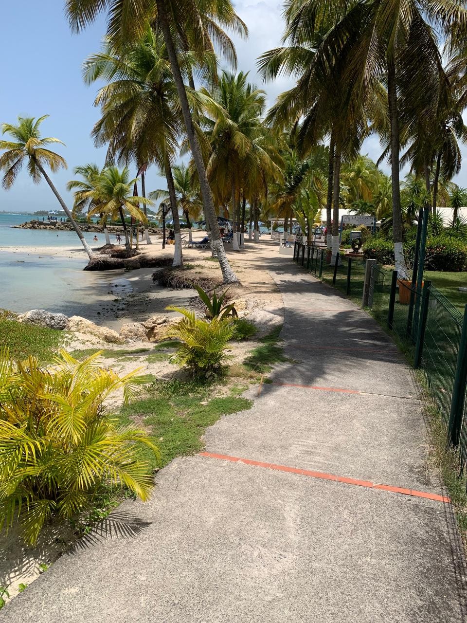 À LOUER T2 MEUBLÉ DE 53M2 AVEC ACCÈS PLAGE AU GOSIER — photo 7