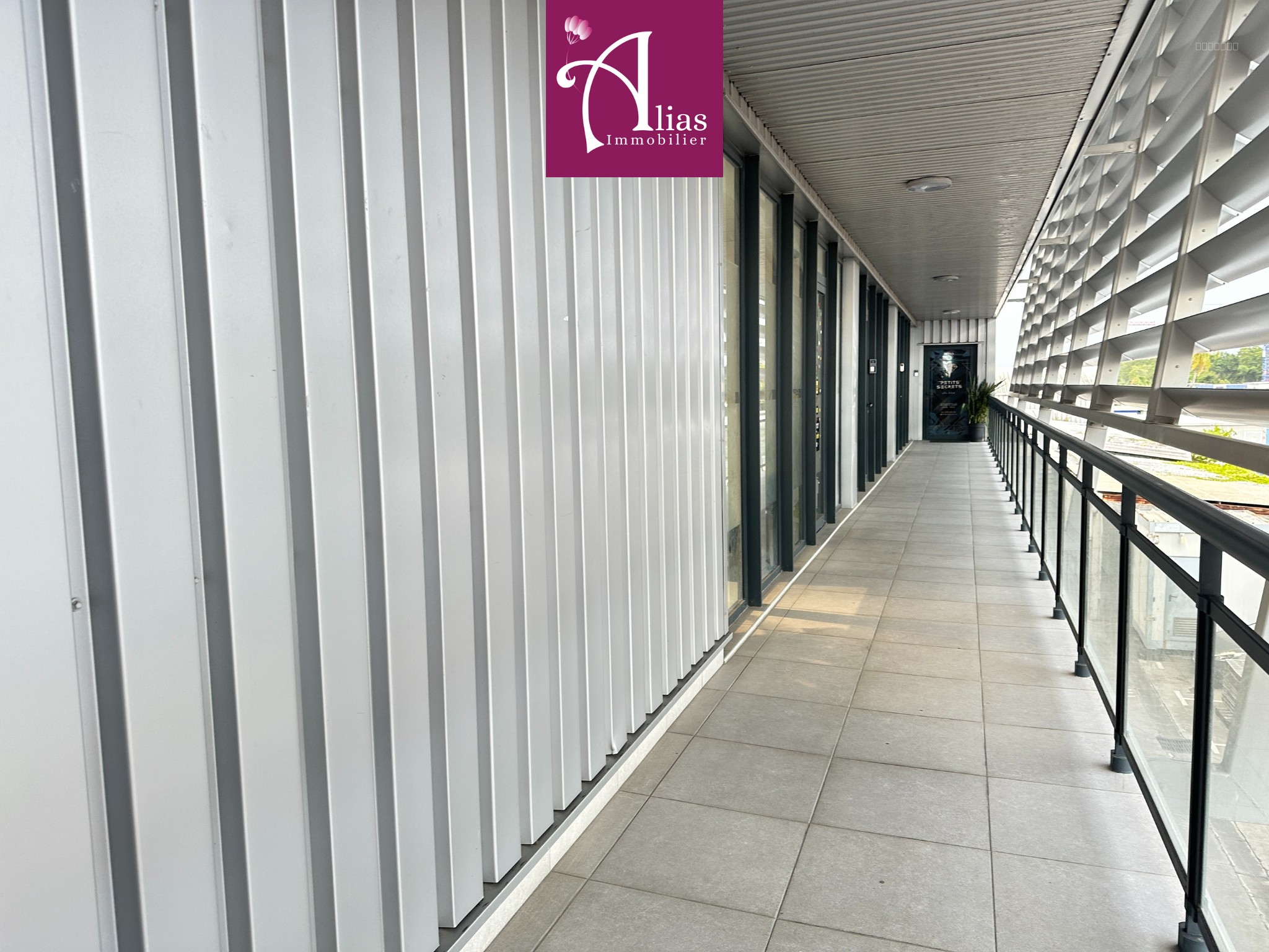 Bien immobilier à louer à Baie mahault, 128 m² – photo 3 sur 3