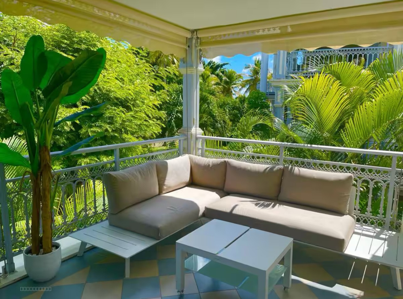 Appartement à vendre à St francois, 40 m², 1 pièce – photo 2 sur 9