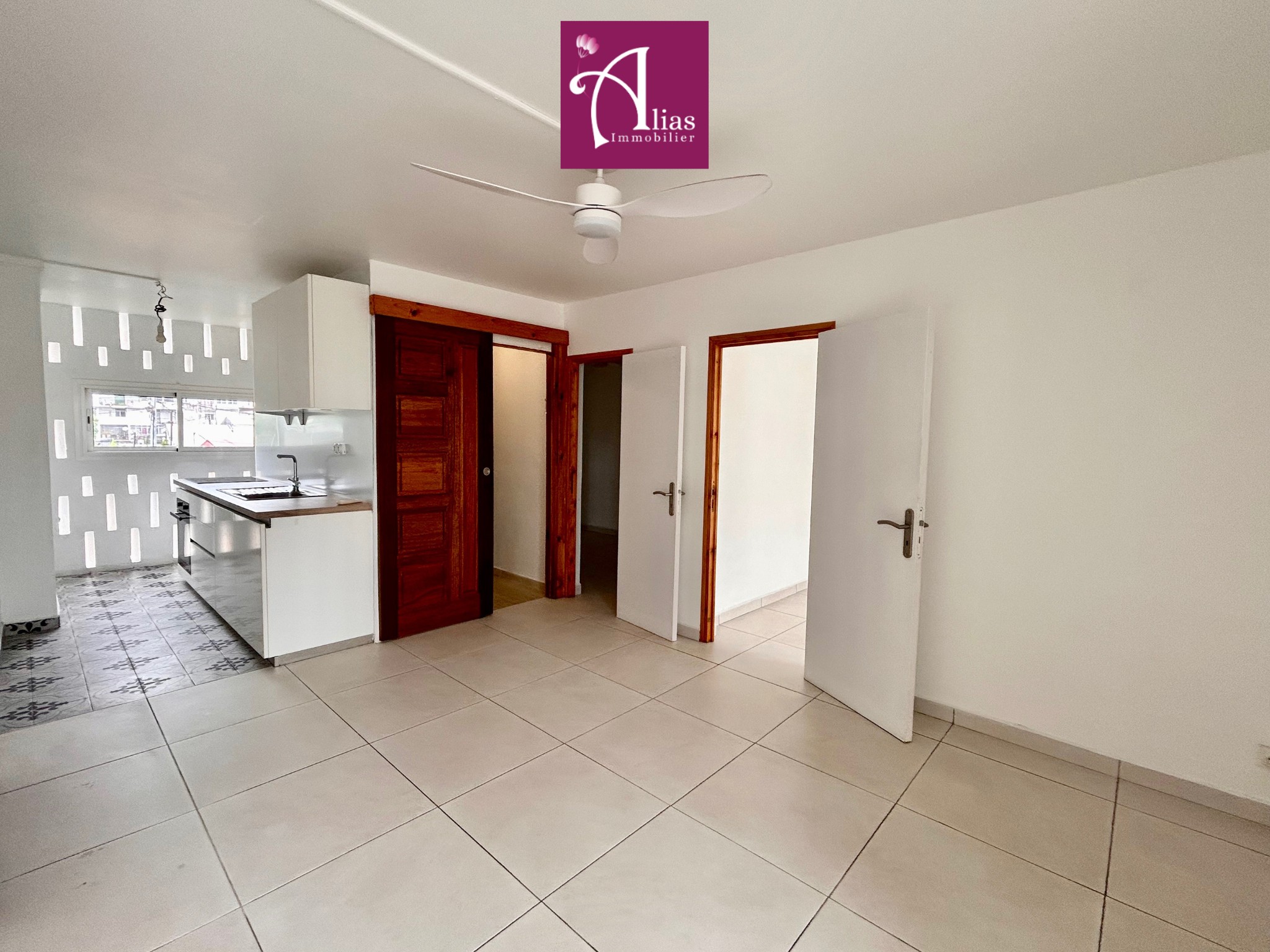 Appartement à vendre à Les abymes, 54 m², 3 pièces – photo 2 sur 7