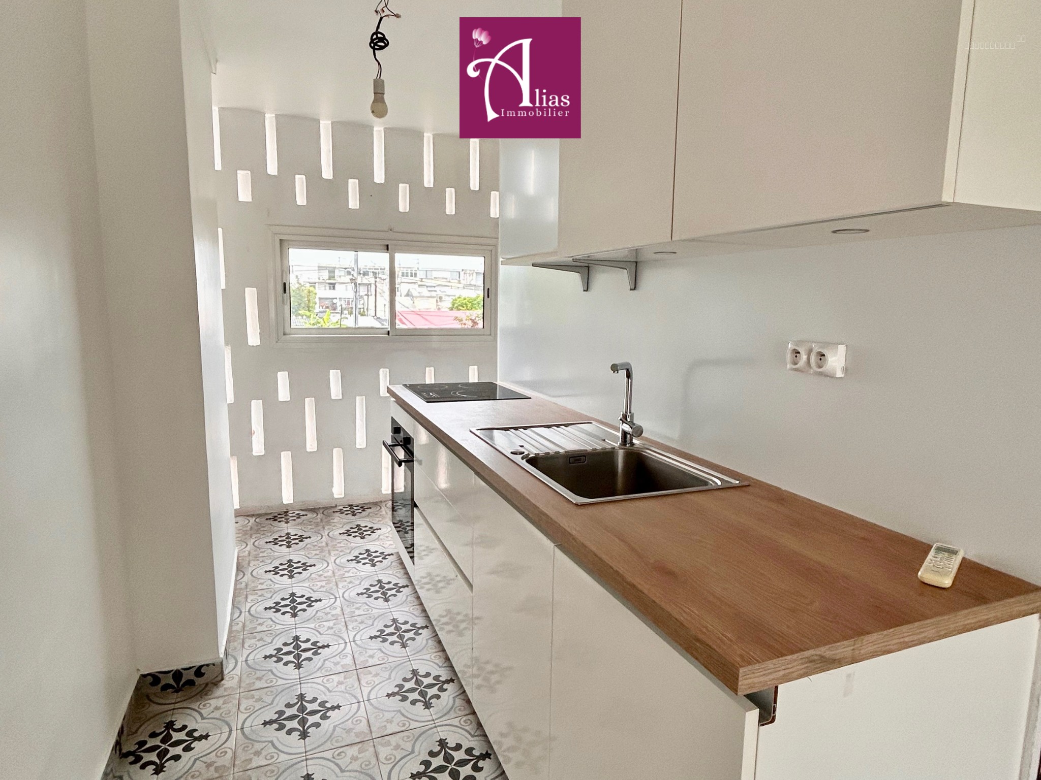 Appartement à vendre à Les abymes, 54 m², 3 pièces – photo 1 sur 7