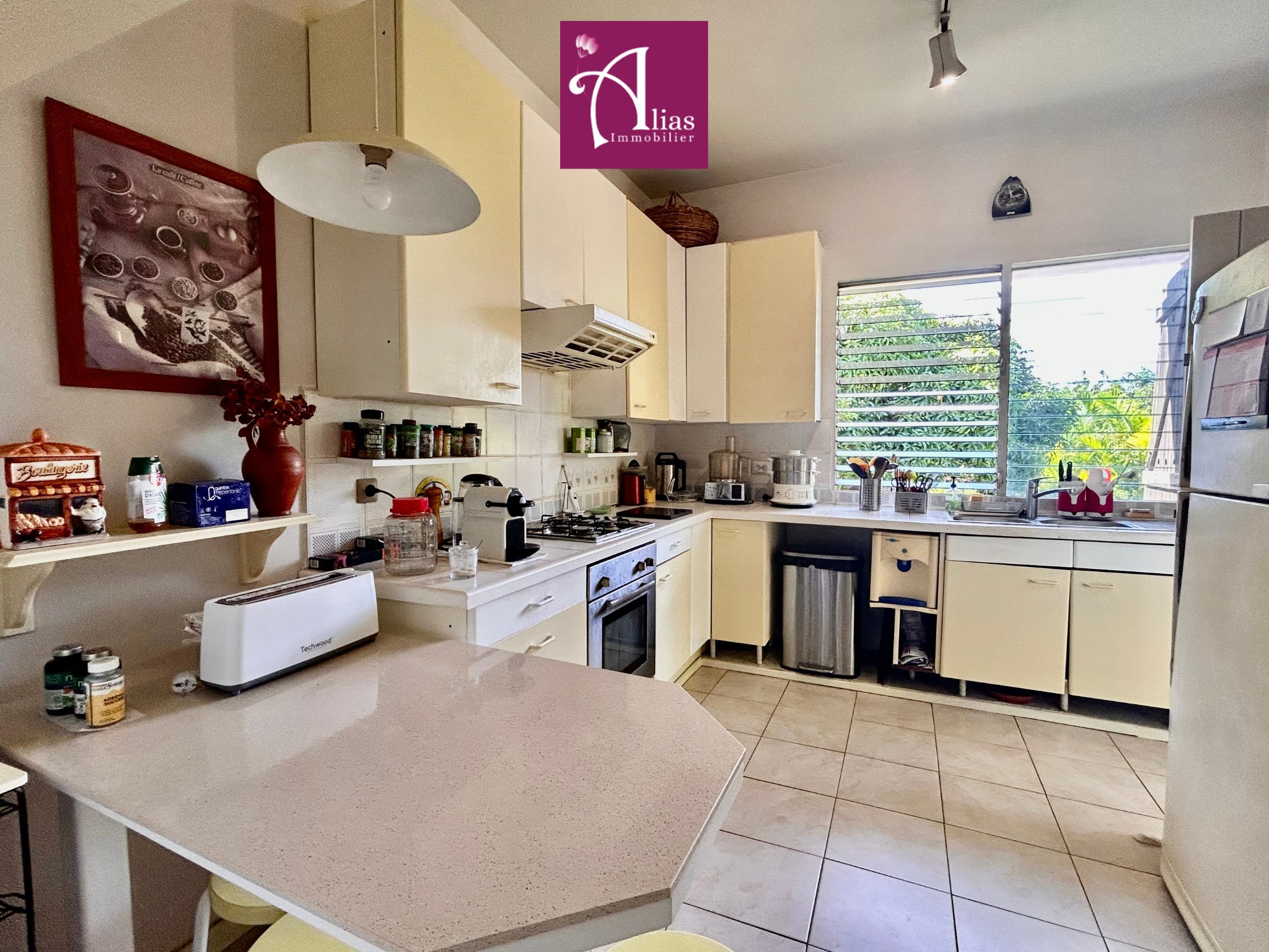 Maison à vendre à Le gosier, 260 m², 7 pièces – photo 3 sur 15