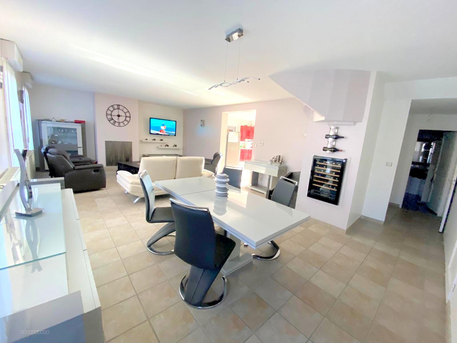 Maison à vendre à Villers bretonneux, 226 m², 8 pièces – photo 2 sur 10