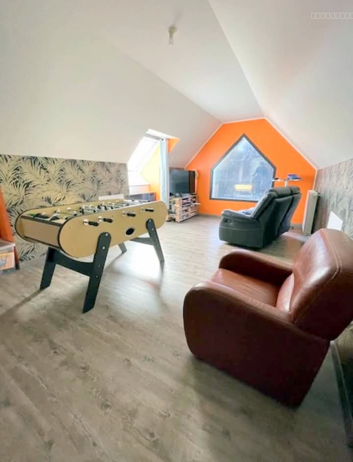 Maison à vendre à Dommartin, 180 m², 6 pièces – photo 3 sur 8