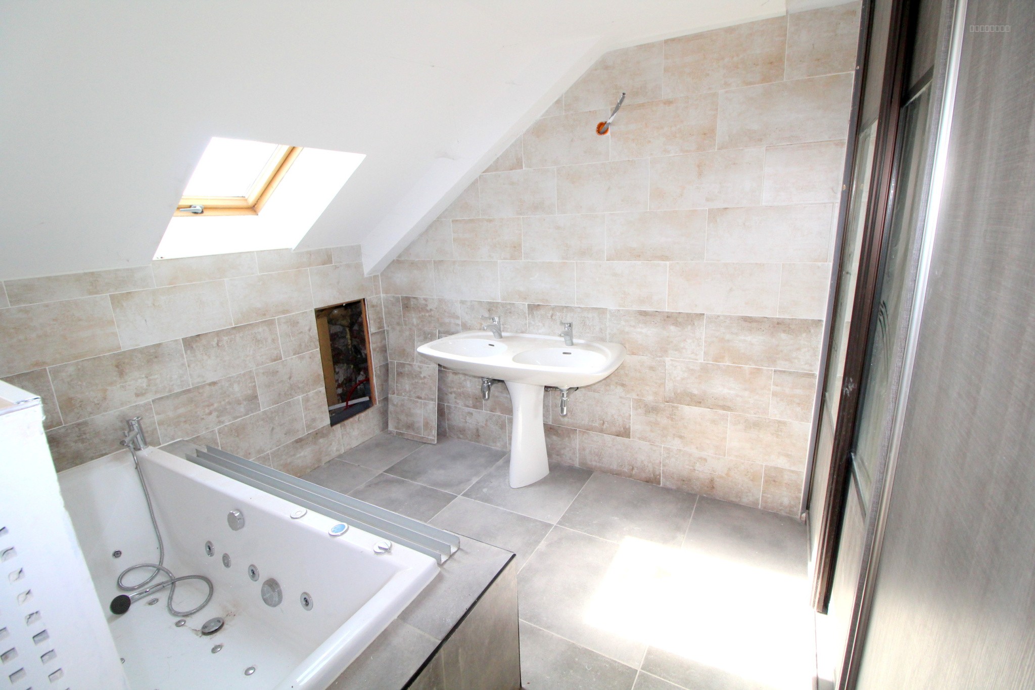 Appartement à vendre à Corbie, 268 m², 5 pièces – photo 3 sur 7