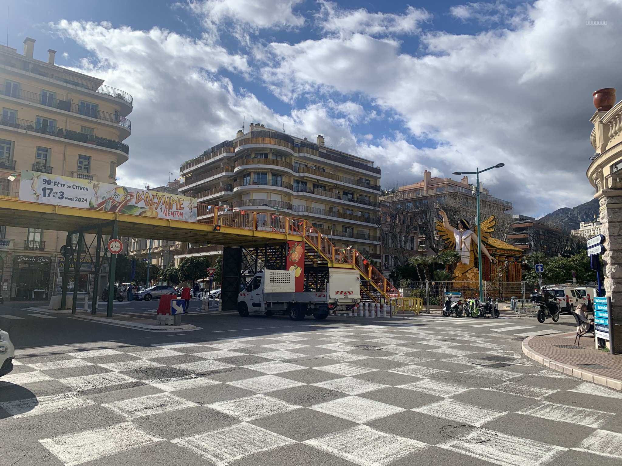 Fonds de commerce à vendre à Menton, 1 033 m² – photo 1 sur 2