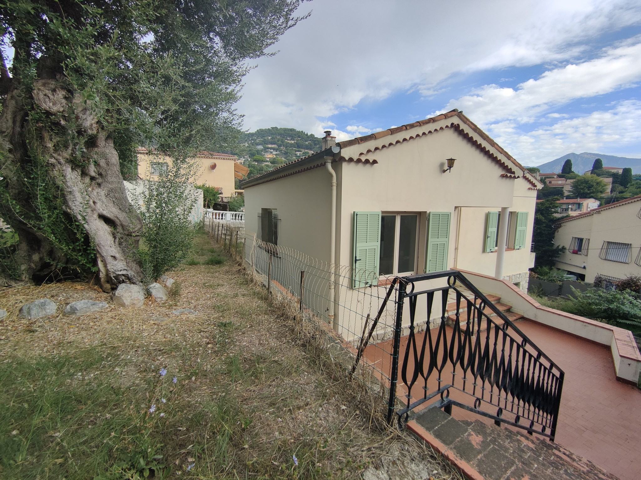Roquebrune Cap Martin - Maison 4 pièces de 95m2, jardin de 550m2, cave et garage — photo 4