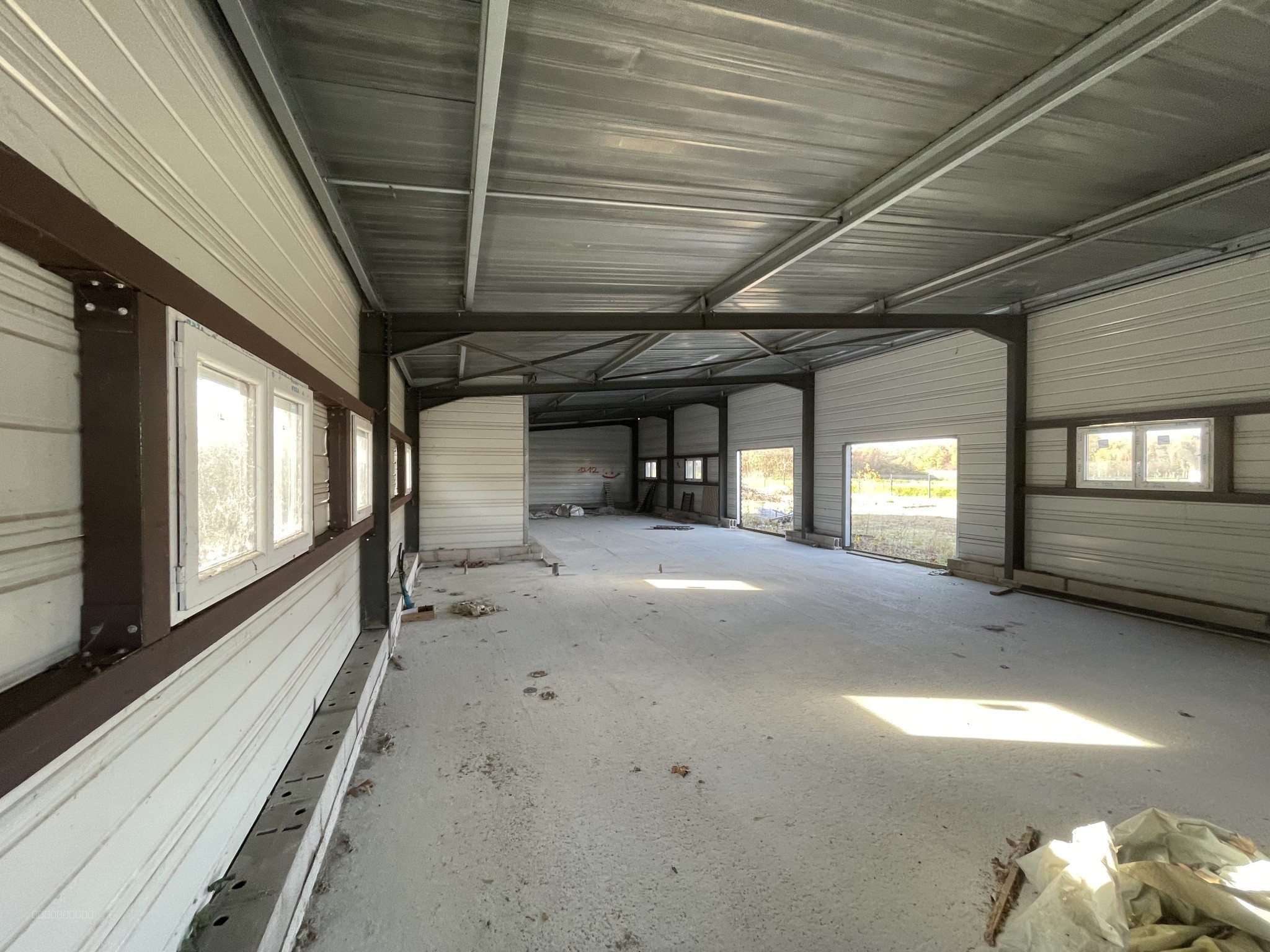 Local d’activité - Entrepôt neuf 322m2 — photo 4