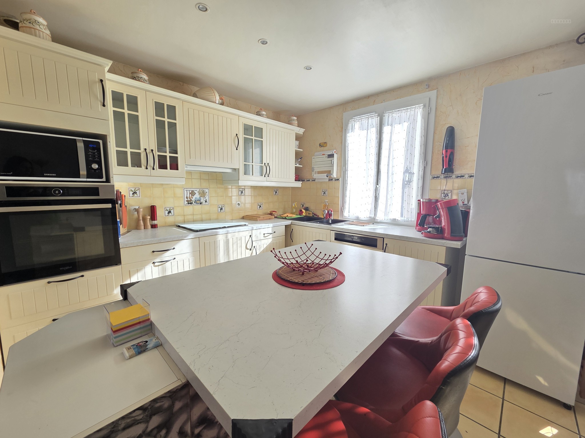 Maison à vendre à Villeron, 495 m², 4 pièces – photo 3 sur 9