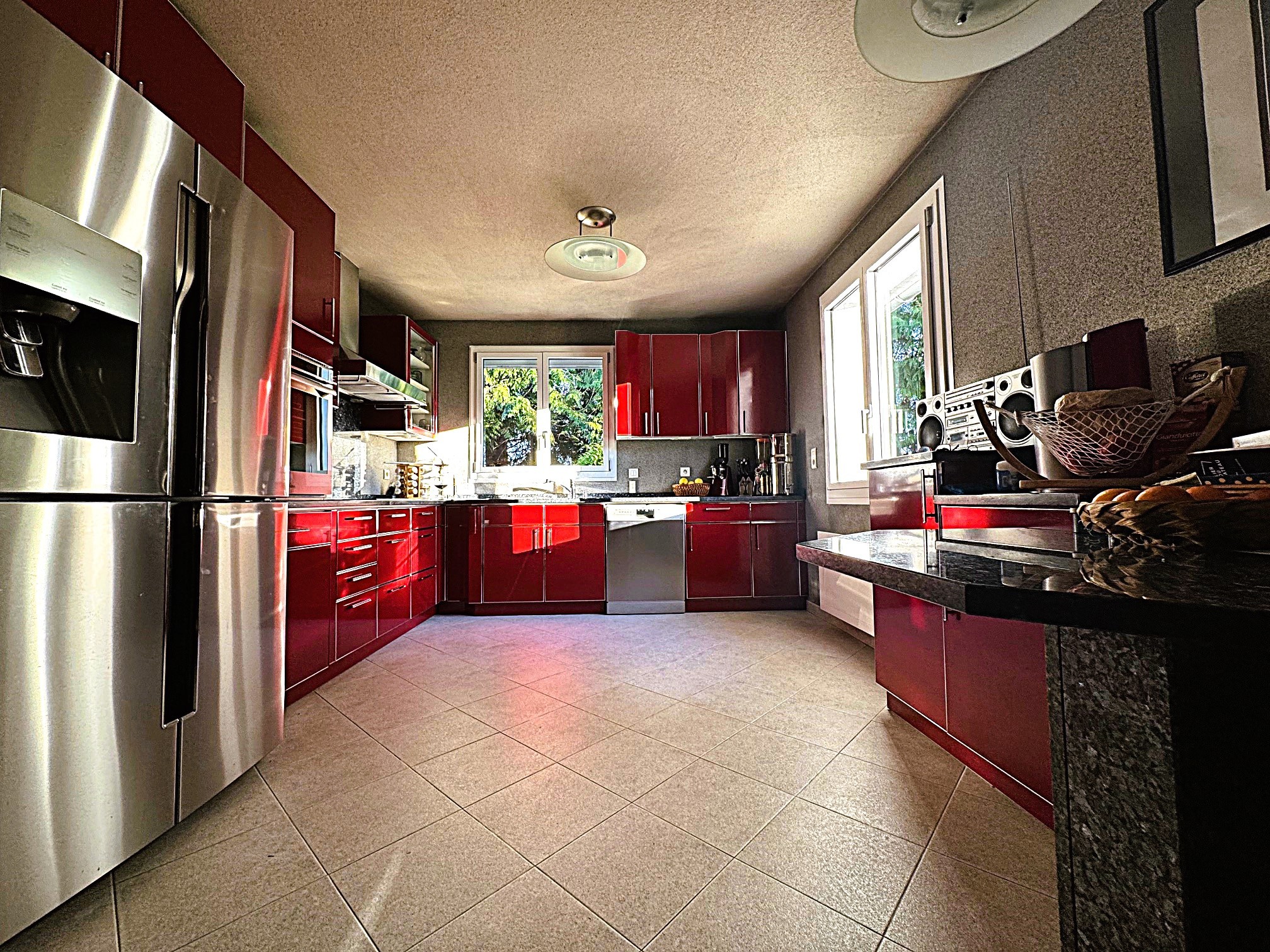 A Plailly, Belle maison individuelle élevée sur sous sol total et  un terrain de 2750 m2 — photo 3