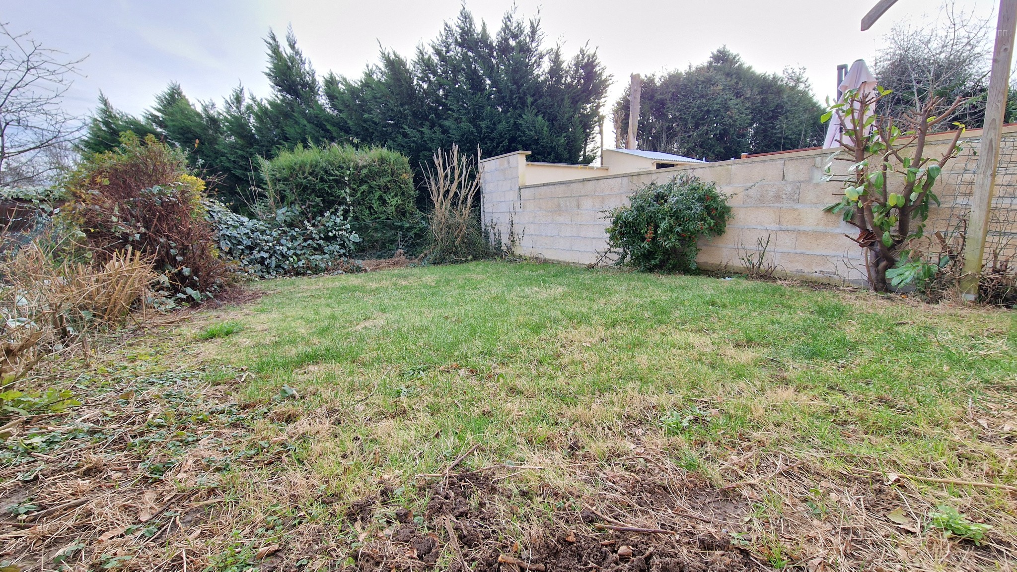 PAVILLON FAMILIAL 4 CHAMBRES AVEC JARDIN ET GARAGE A PUISEUX EN FRANCE - A SAISIR ! — photo 9