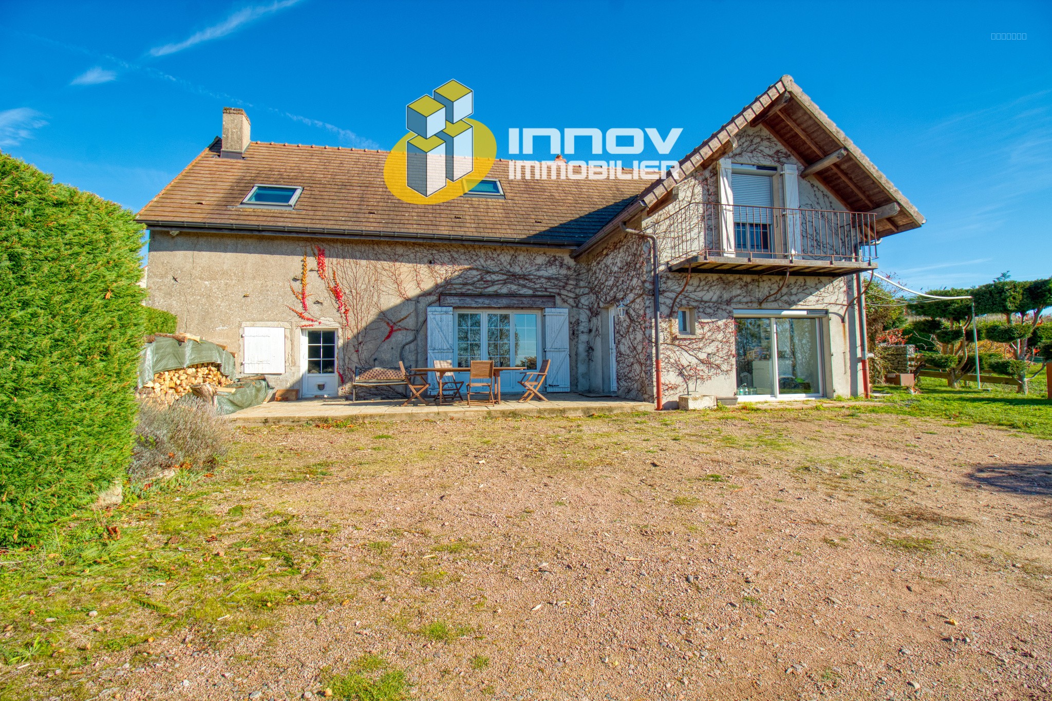 Maison à vendre à St martin d auxy, 800 m², 6 pièces – photo 1 sur 20