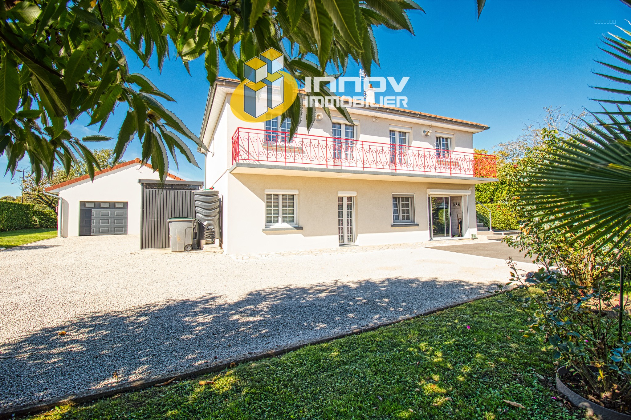 Maison à vendre à Bey, 195 m², 7 pièces – photo 1 sur 20