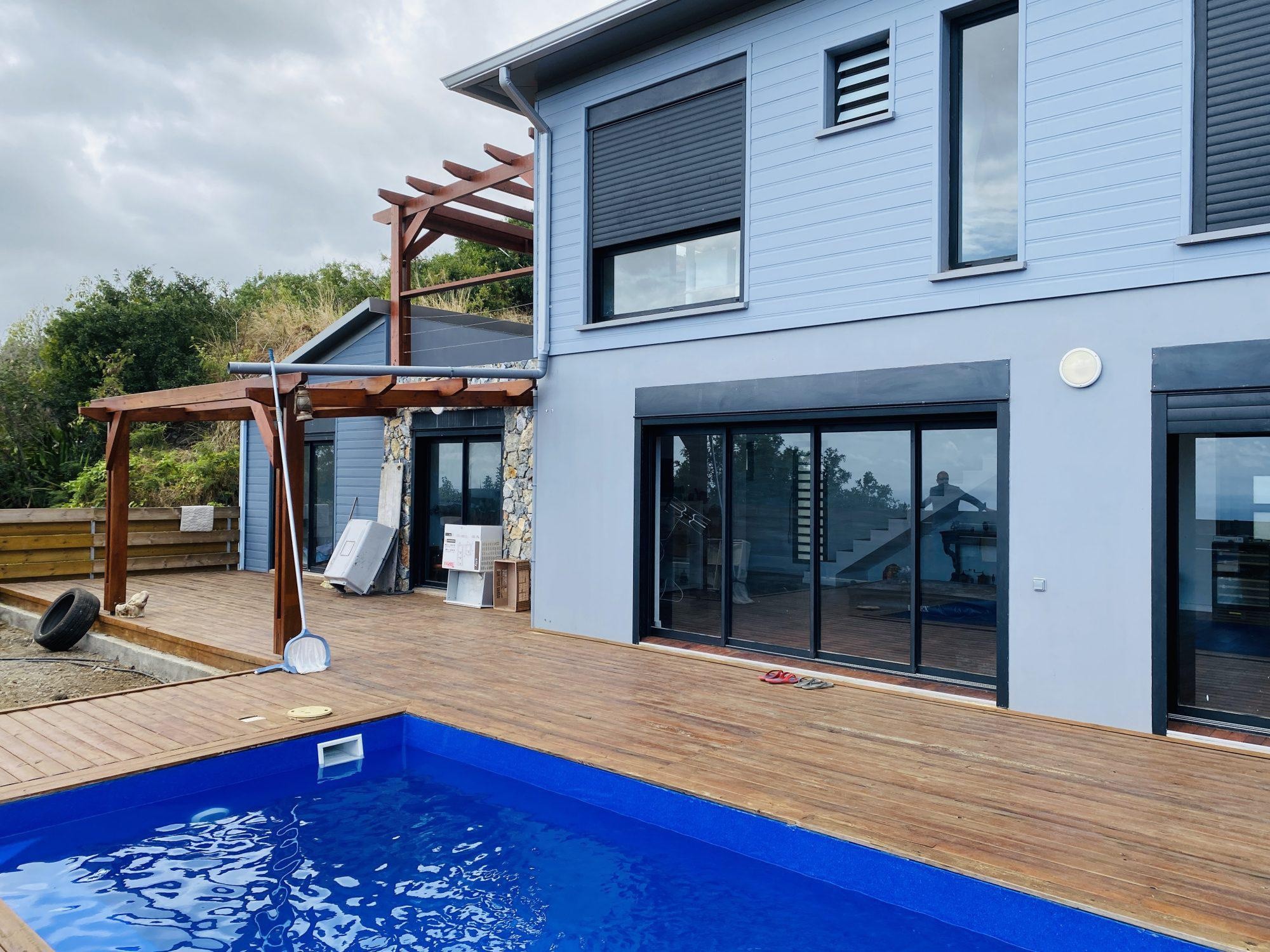 Villa à vendre à Saint-paul, 28 m², 5 pièces – photo 1 sur 10