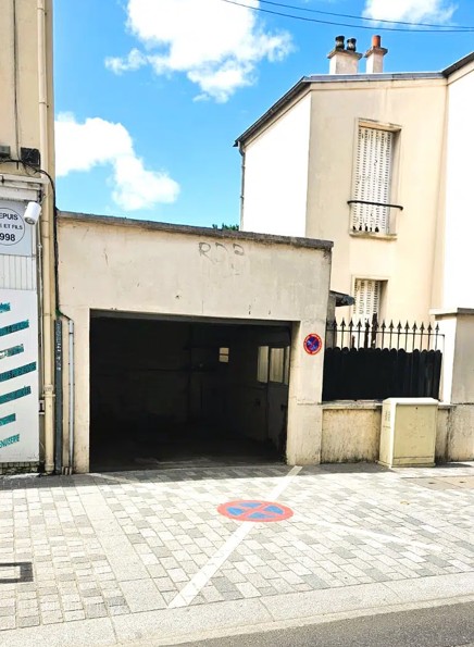 A VENDRE   BATIMENT INDEPENDANT A FORT POTENTIEL, USAGE PROFESSIONNEL OU HABITATION - BOIS COLOMBES — photo 4