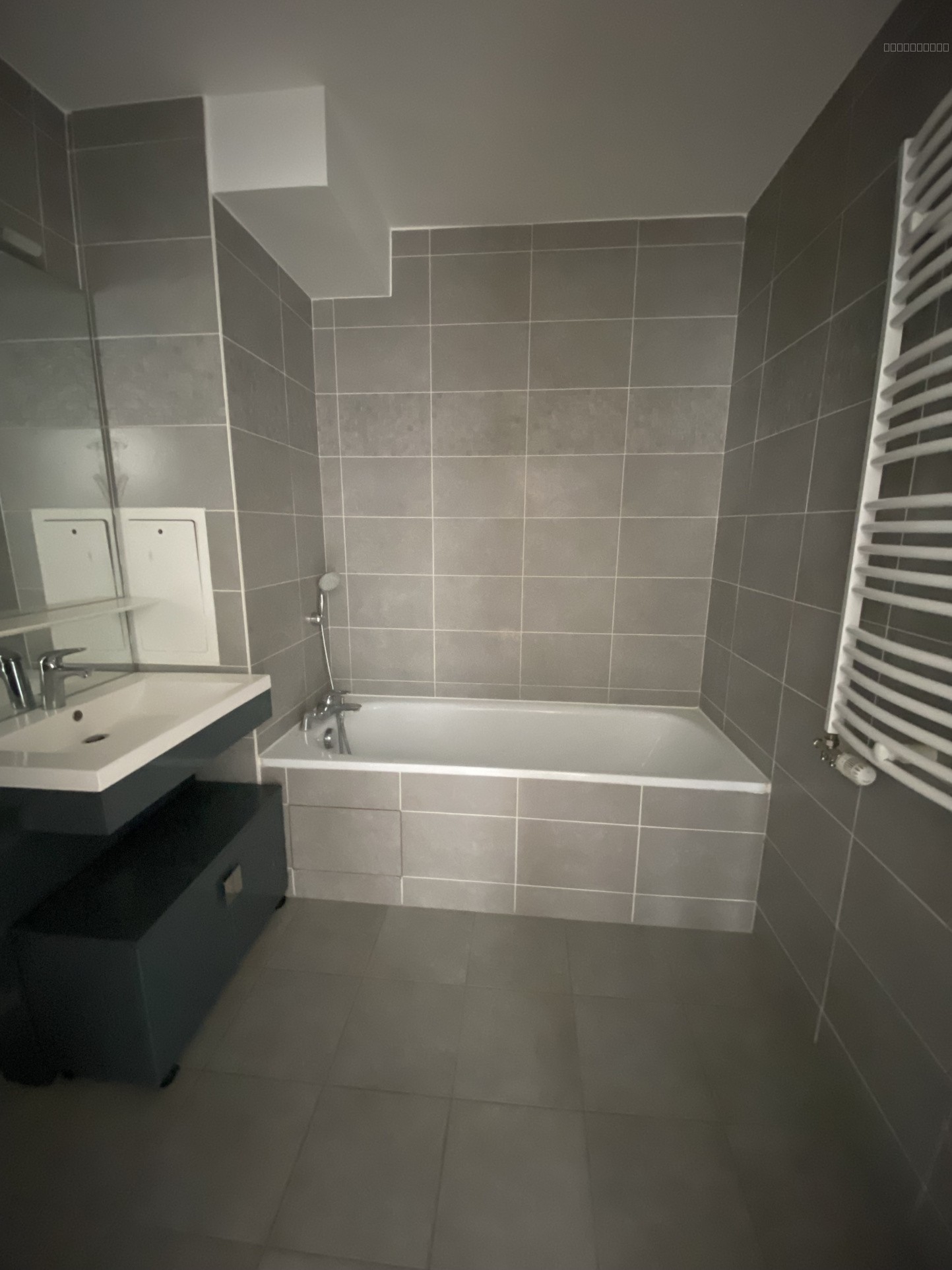 EXCLUSIVITE ! A VENDRE APPARTEMENT PROCHE GARE SAINT DENIS - F4 - 76M2 — photo 11
