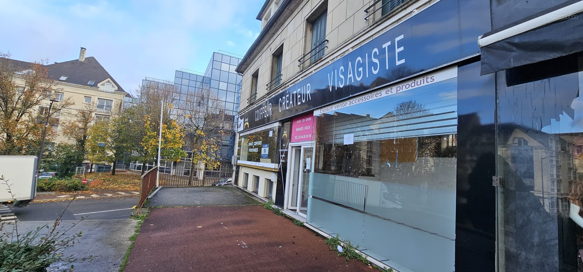Local commercial à louer à Creil, 90 m² – photo 3 sur 20