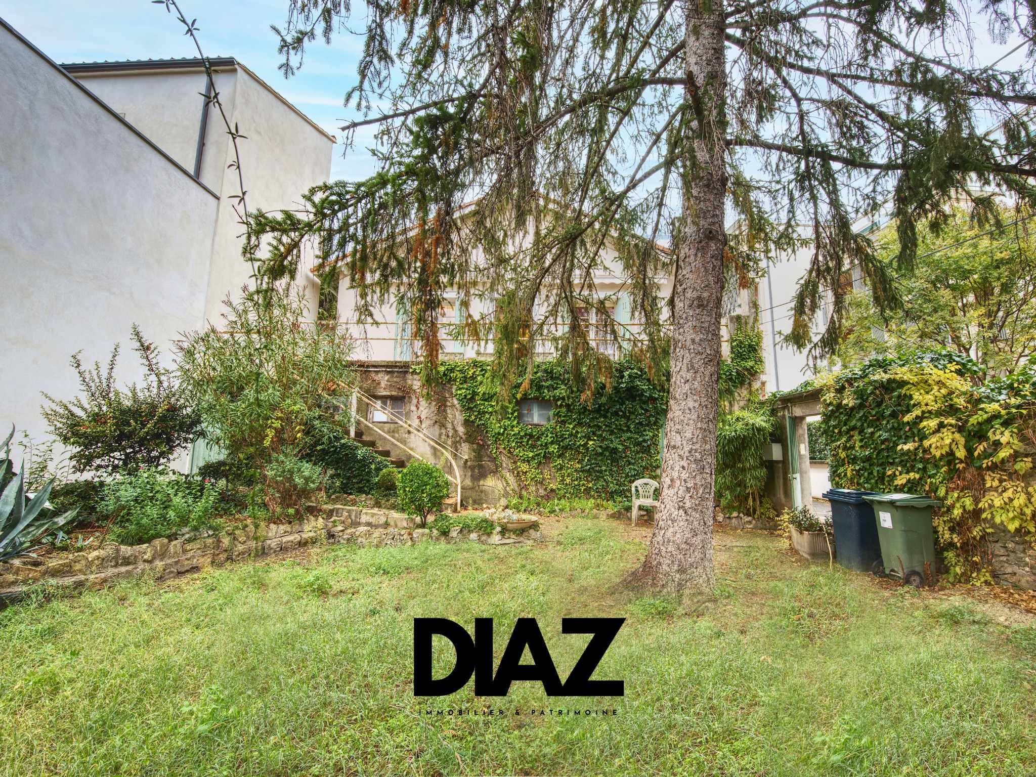 Maison à vendre à Nimes, 108 m², 5 pièces – photo 1 sur 18